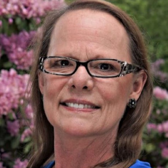 Meet your Posher, Lori - Picture 1 of 1